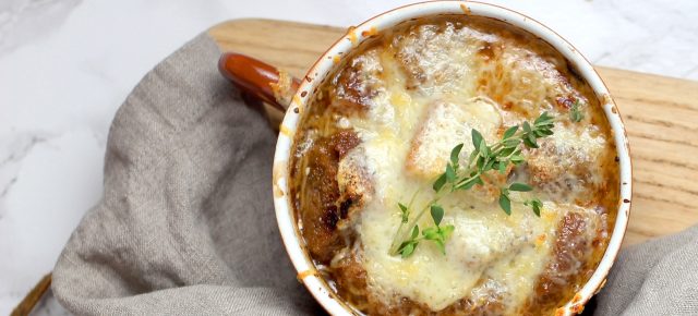 Variaciones para una sopa de cebolla 